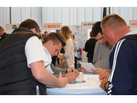 Više od 500 radnih mesta ponuđeno na Sajmu zapošljavanja u Šimanovcima